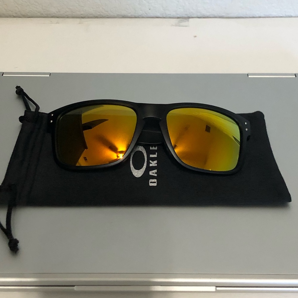 Oakley Holbrook Gold Reflective Lenses OO9102 - Picture 4 of 8